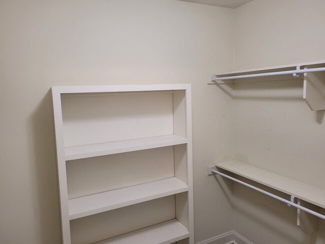 Building Photo - 378 Acadia Lp