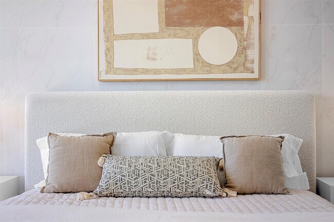 Building Photo - 2200 N Ocean Blvd