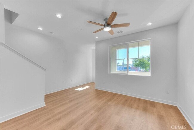 Building Photo - 149 N 1st Ave