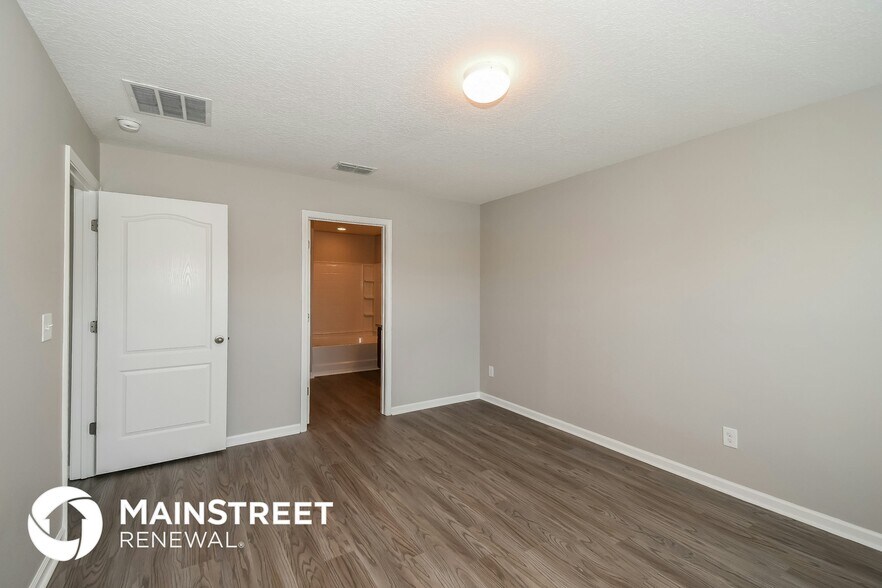 Building Photo - 9087 Gloucestershire Ct