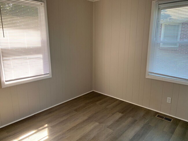Building Photo - Property for rent - section 8