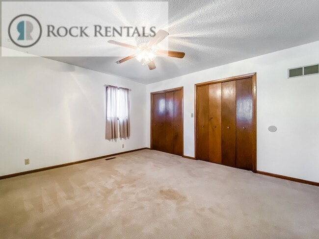 Building Photo - 506 W 36th Ave