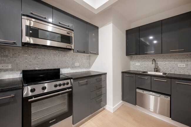 Interior Photo - 20 Exchange