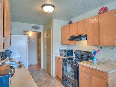 Building Photo - 3115 Loma Pedregosa NW