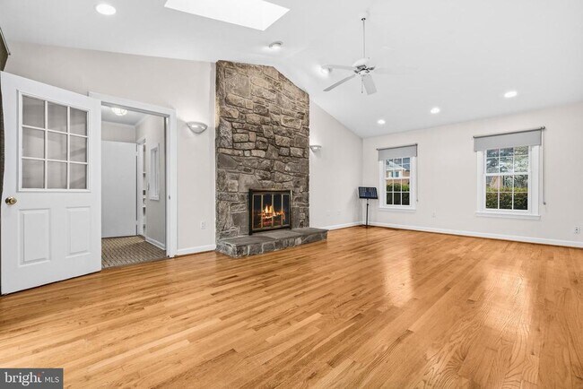 Building Photo - 7520 Royal Dominion Dr