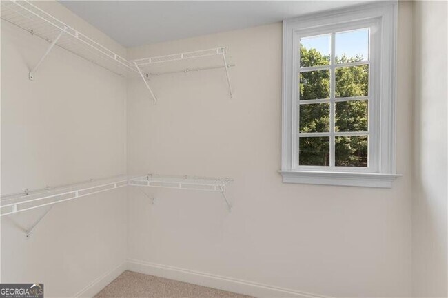 Building Photo - 5861 Yoshino Cherry Ln NE