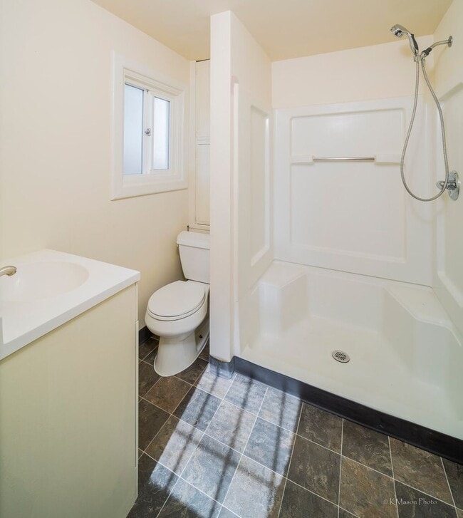 Building Photo - **Move-In Special** Charming 2bedroom, 1bath 1920’s Home in North Everett