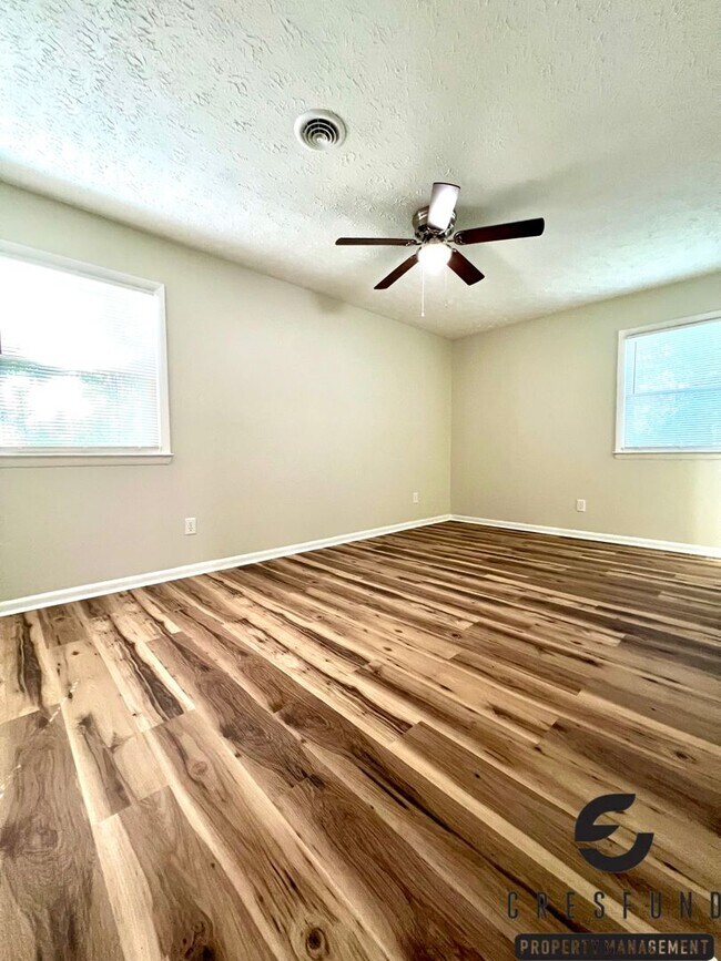Building Photo - 3529 Torbay Dr