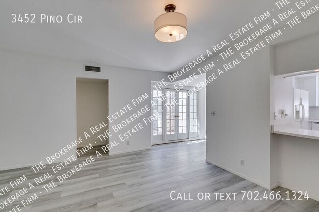 Building Photo - 3452 Pino Cir