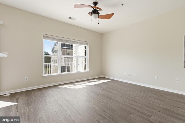 Building Photo - 941 Pine Forest Ln