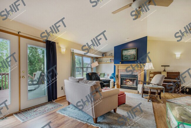 Building Photo - 2688 Walnut Hills Ct - 3 bedroom Kentwood ...