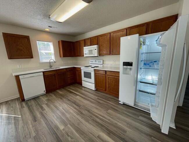 Building Photo - 6228 Sid Crane Dr