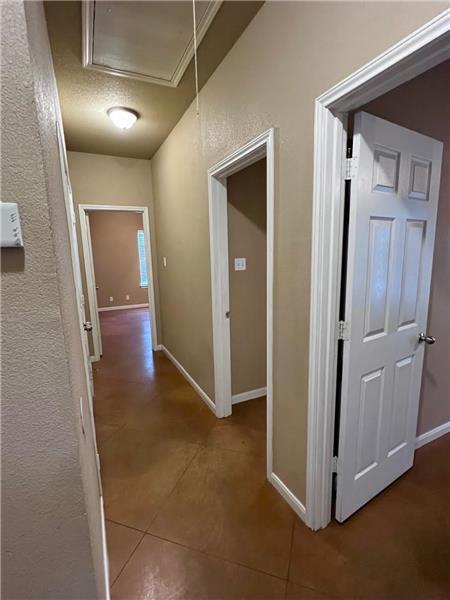 Building Photo - 208 Garden Dr