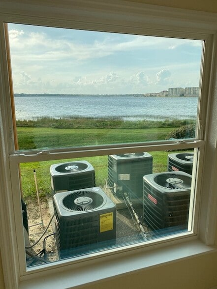 Building Photo - 7618 Pissarro Dr