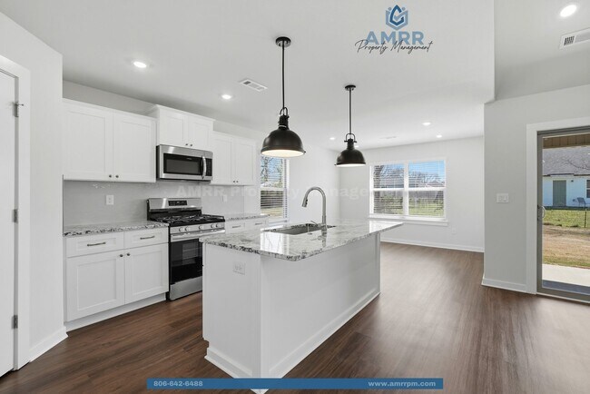 Building Photo - New Beginnings Start with AMRR: Spacious 3 Bedroom new build in Siloam Springs!