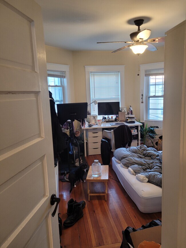 Building Photo - 332 Beacon St