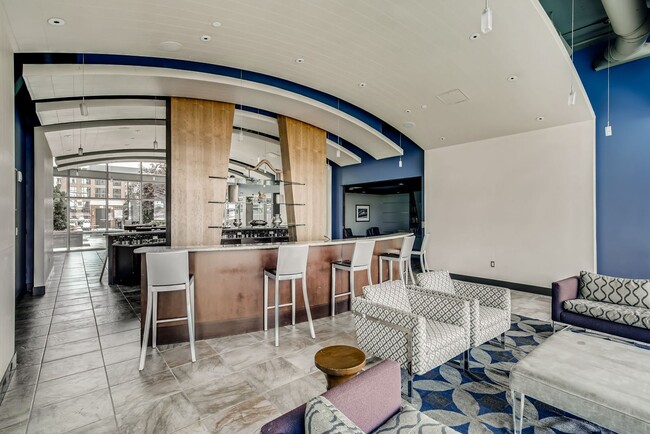 Building Photo - INCREDIBLE Riverfront Park Condo- 1 MONTH ...