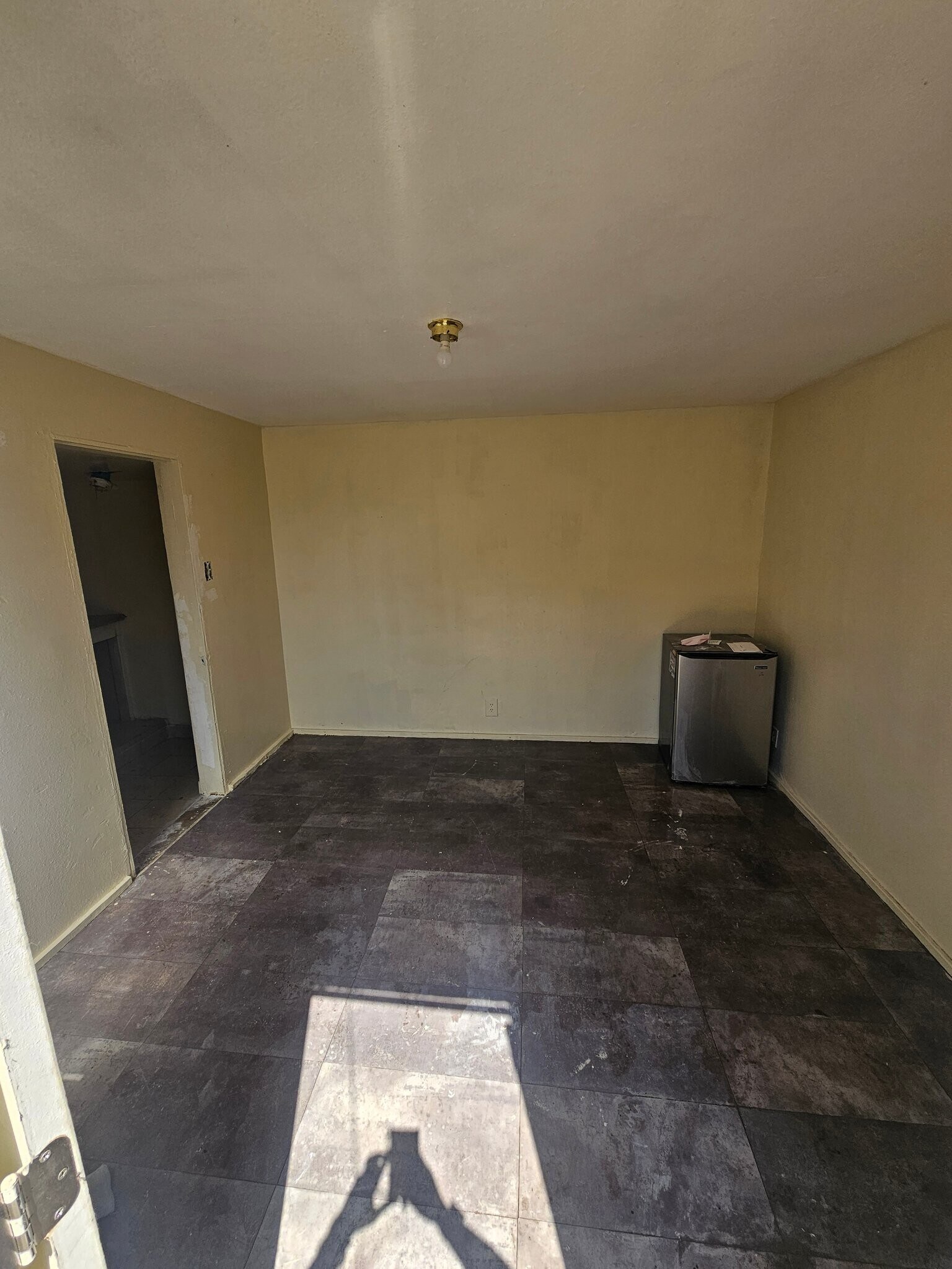 Building Photo - 9726 Zamora Ave
