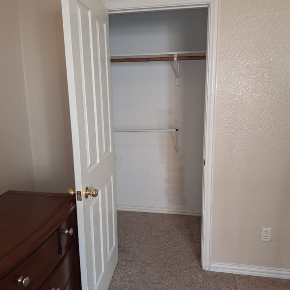 Building Photo - 4553 Jousting Ln