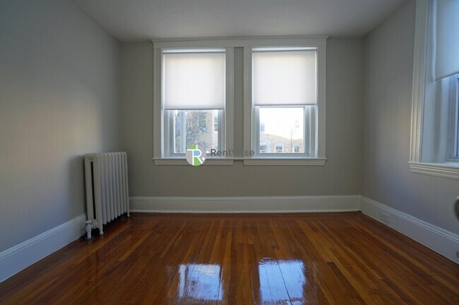 Building Photo - 146 Chiswick Rd