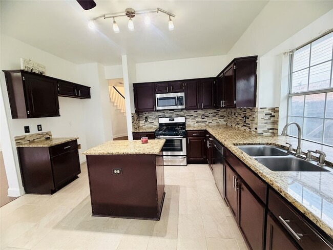 Building Photo - 434 Moonlight Way