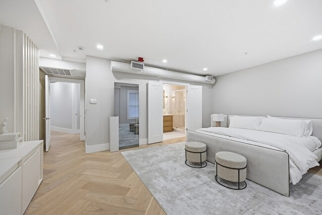 Building Photo - 125 Broad St