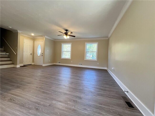 Building Photo - 550 Oglesby Bridge Rd SE