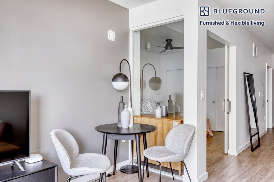 Building Photo - 120 Broadway-SI FL3-ID540