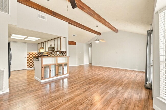 Building Photo - 7623 Kite Hill Dr