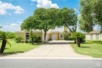 Building Photo - 709 Avenida Morelos