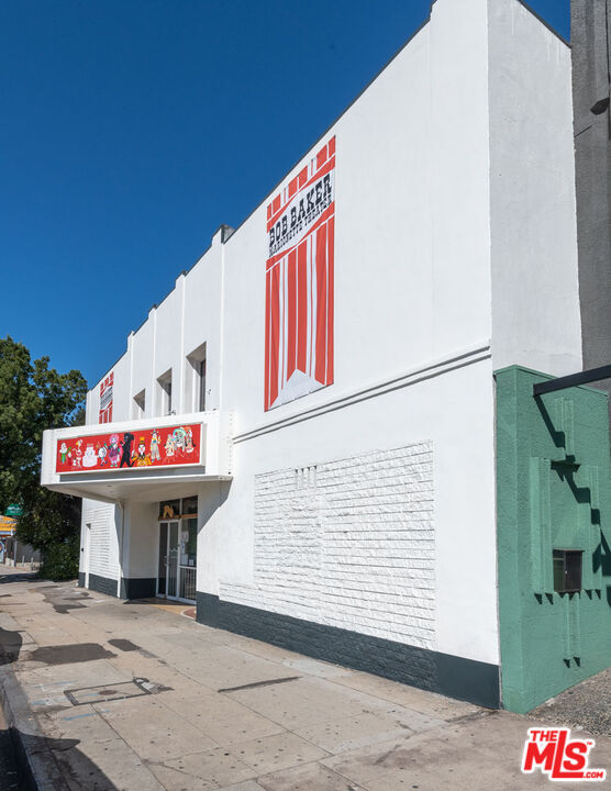 Building Photo - 5117 Lincoln Ave
