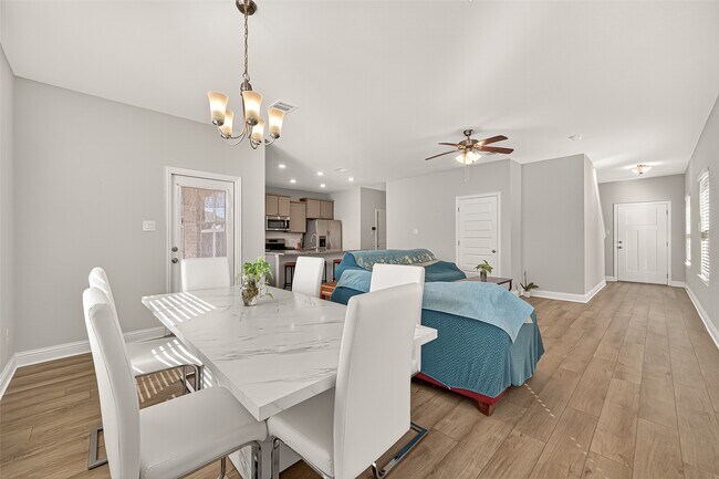 Building Photo - 409 Aurora Creek Ln