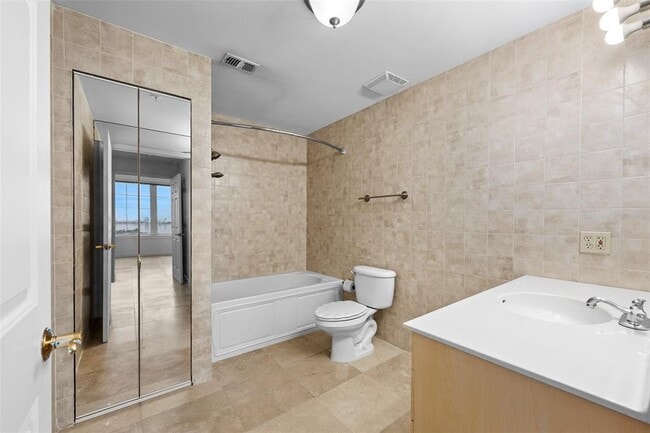Building Photo - 345 Bayshore Blvd
