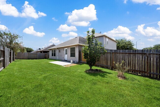 Building Photo - 4614 Pin Oak Creek Ln
