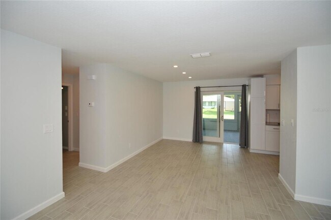 Building Photo - 14 Bolling Ln