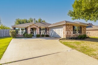 Building Photo - 1679 Chesterwood Dr