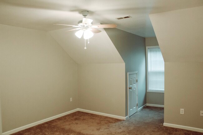 Building Photo - 7650 Emory Cove Way
