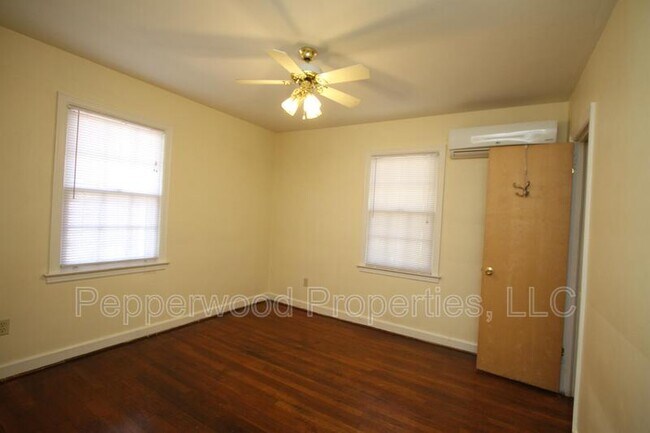 Building Photo - 336 W Hampton Ave
