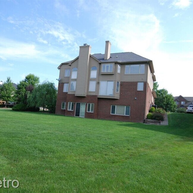 Building Photo - 5121 Parkgate Dr