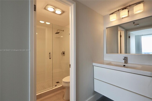 Building Photo - 20515 E Country Club Dr