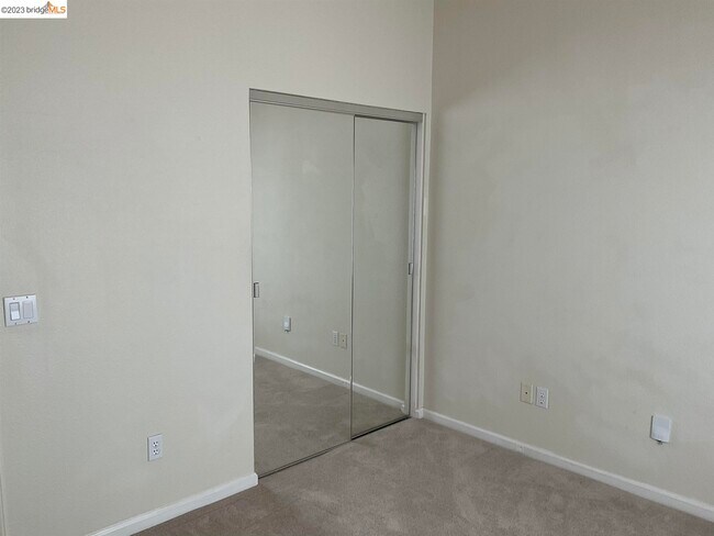 Building Photo - 276 Black Amber Way