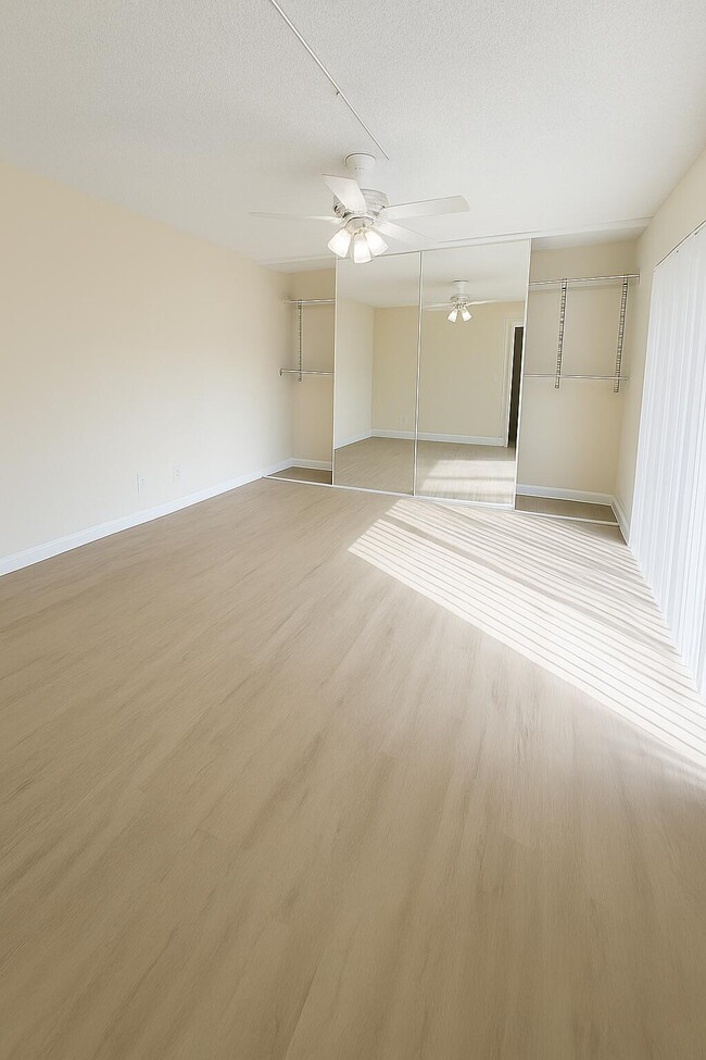 Building Photo - 238 Lake Arbor Dr