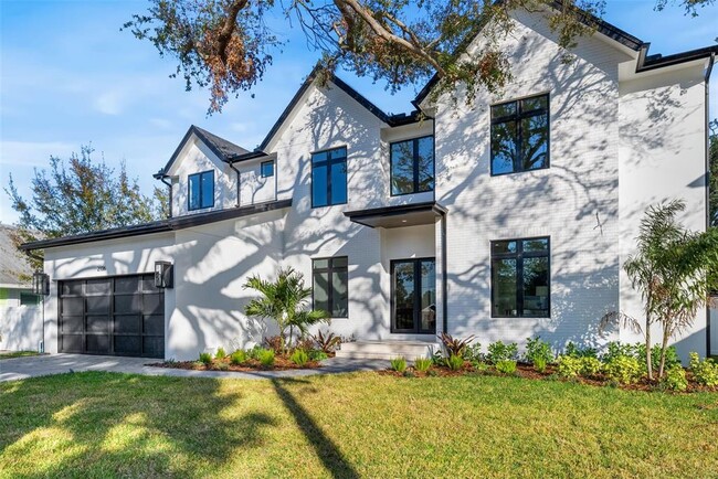 Building Photo - 2106 S Cortez Ave