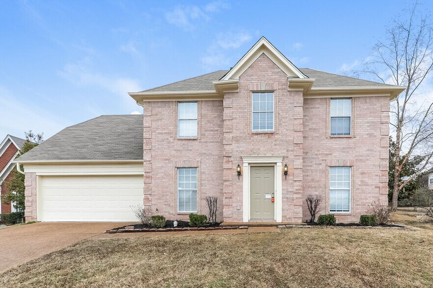 Primary Photo - 1074 Red Fern Cir W