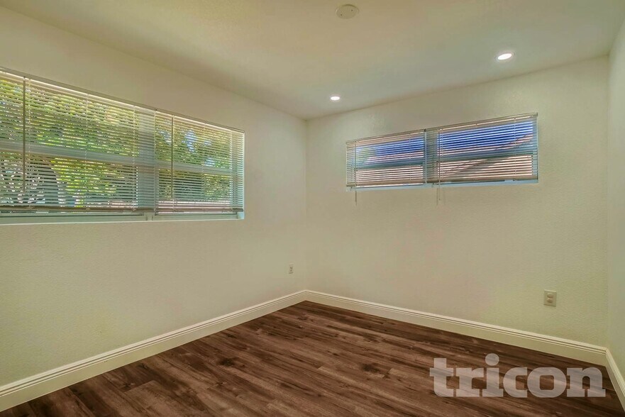 Building Photo - 2625 Nova Dr