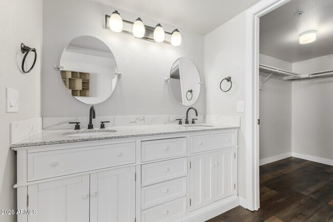 Building Photo - 15014 N 20th St