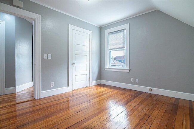 Building Photo - 80-80 Forest St