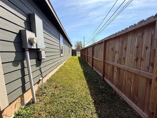 Building Photo - 964 Ringold St