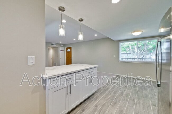 Building Photo - 14225 Lora Dr
