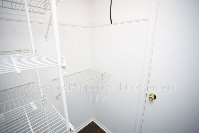 Building Photo - 40 Sumac Ct